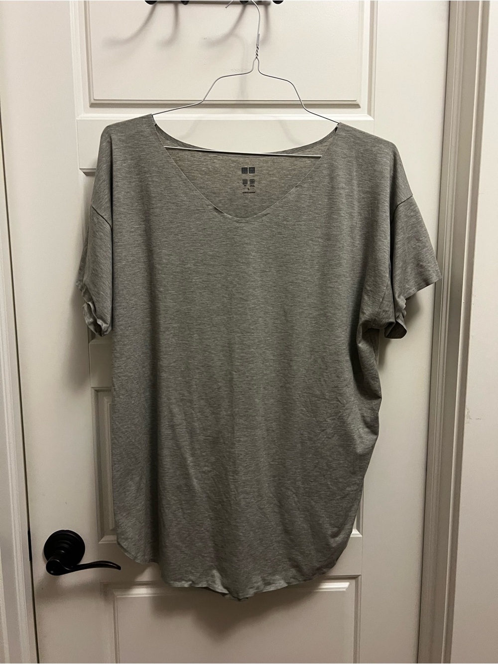 Uniqlo Heather Gray V-Neck Tee